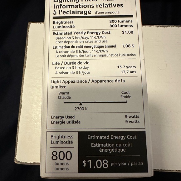 Amazon Basics Smart LED Light Bulb - Color Changing - Picture 4 of 5